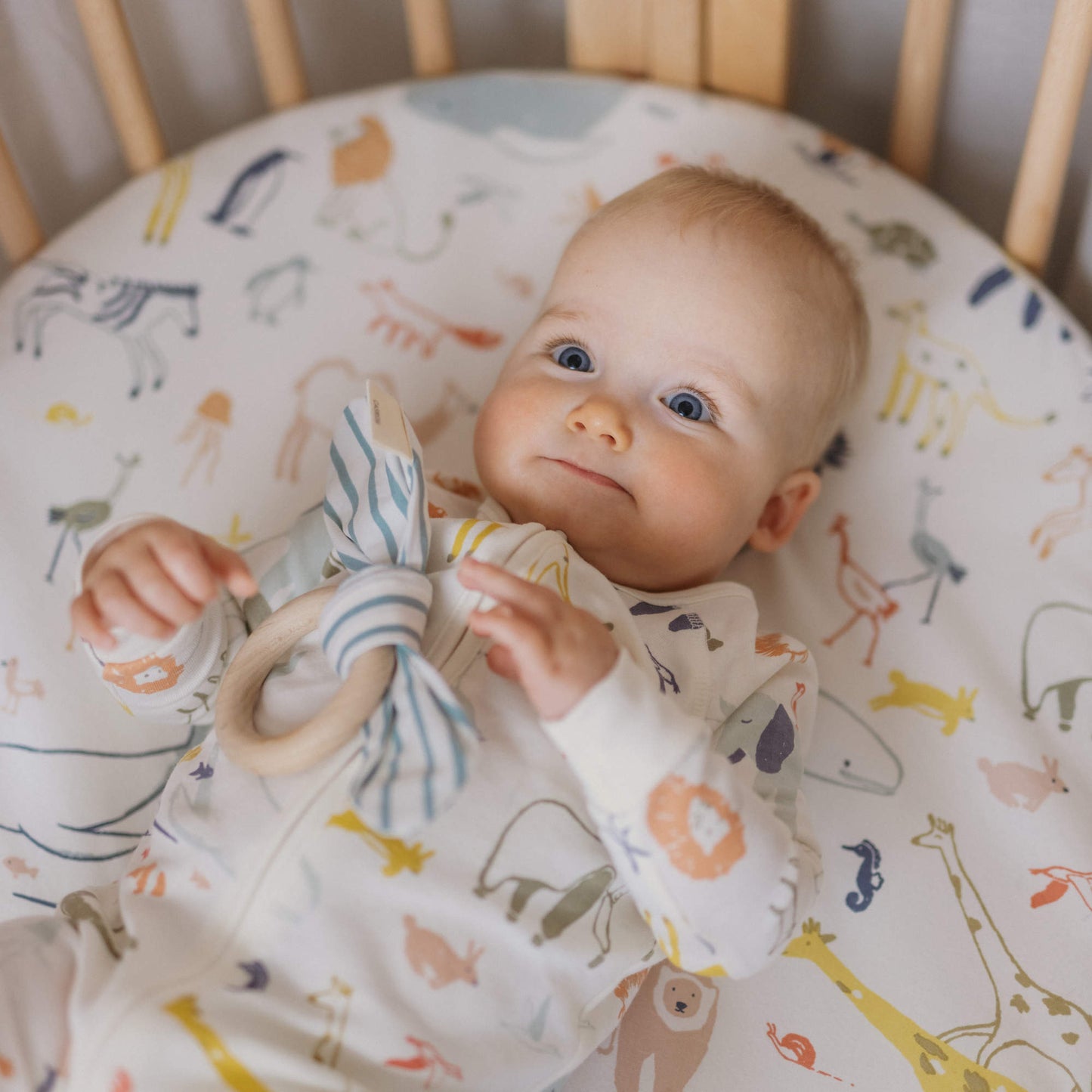 STOKKE SLEEPI MINI FITTED SHEET BY PEHR V3