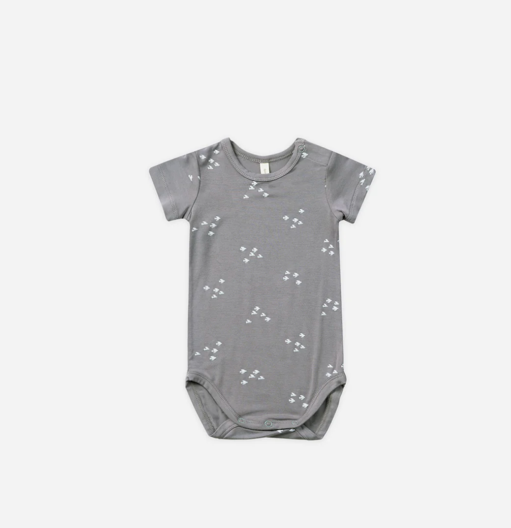 QUINCY MAE BAMBOO SHORT SLEEVE BODY SUIT - FLOCK