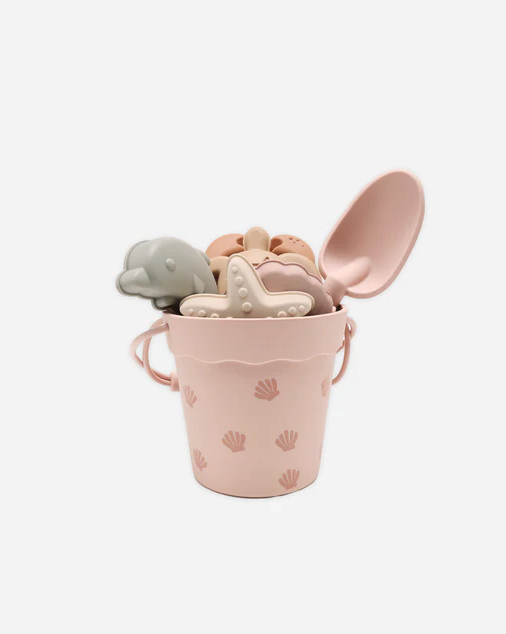 RYLEE AND CRU BEACH TOYS SHELLS