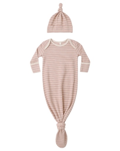 QUINCY MAE KNOTTED BABY GOWN + HAT SET DUSTY ROSE MICROSTRIPE