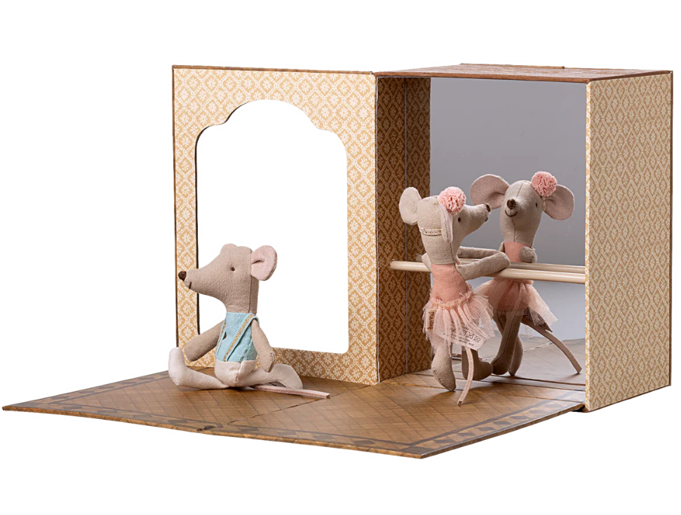 BALLET MICE IN DANCE STUDIO, LITTLE SISTER