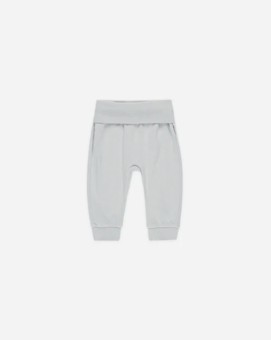 QUINCY MAE BABY PANT SKY