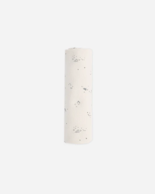 QUINCY MAE ORGANIC BABY SWADDLE SPACE
