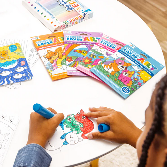UNDERCOVER ART HIDDEN PATTERNS COLORING ACTIVITY- DOG DAYS