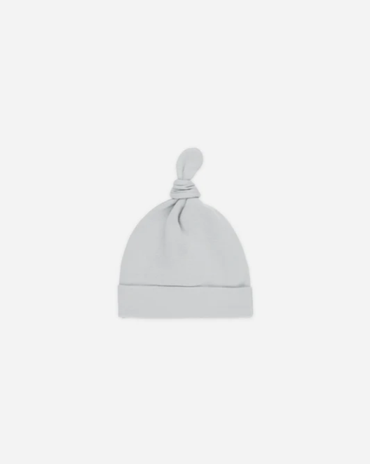 QUINCY MAE BABY KNOTTED HAT SKY