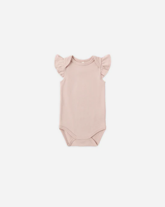 QUINCY MAE RELAXED FLUTTER SLEEVE BODYSUIT BLUSH