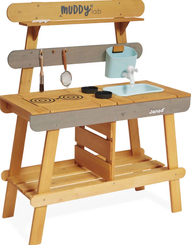 MUDDY LAB - OUTDOOR KITCHEN