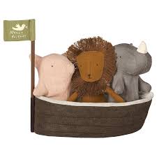 NOAH'S ARK WITH 3 MINI ANIMALS