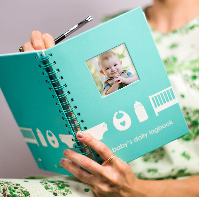 BABY'S DAILY LOGBOOK PLANNER