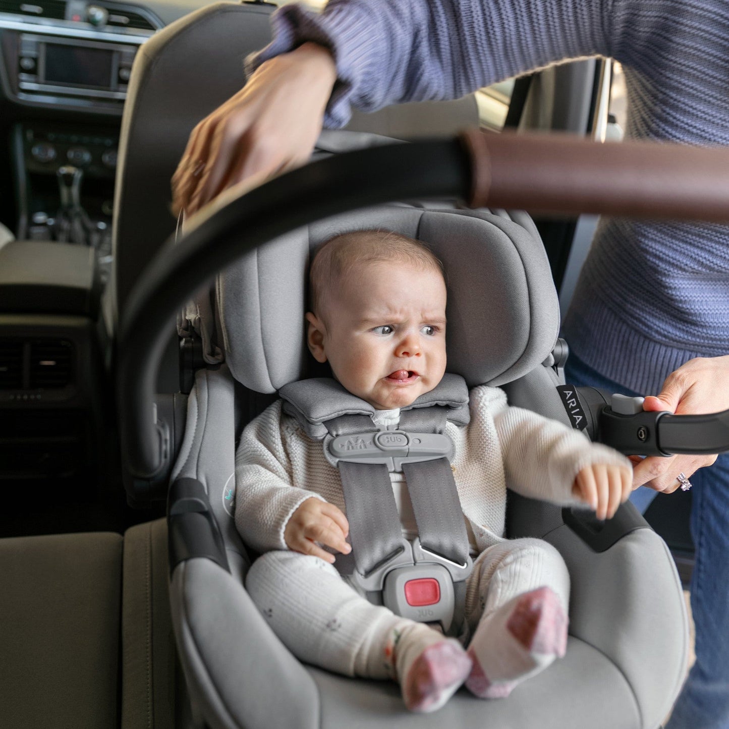 UPPABABY ARIA LIGHTWEIGHT CAR SEAT