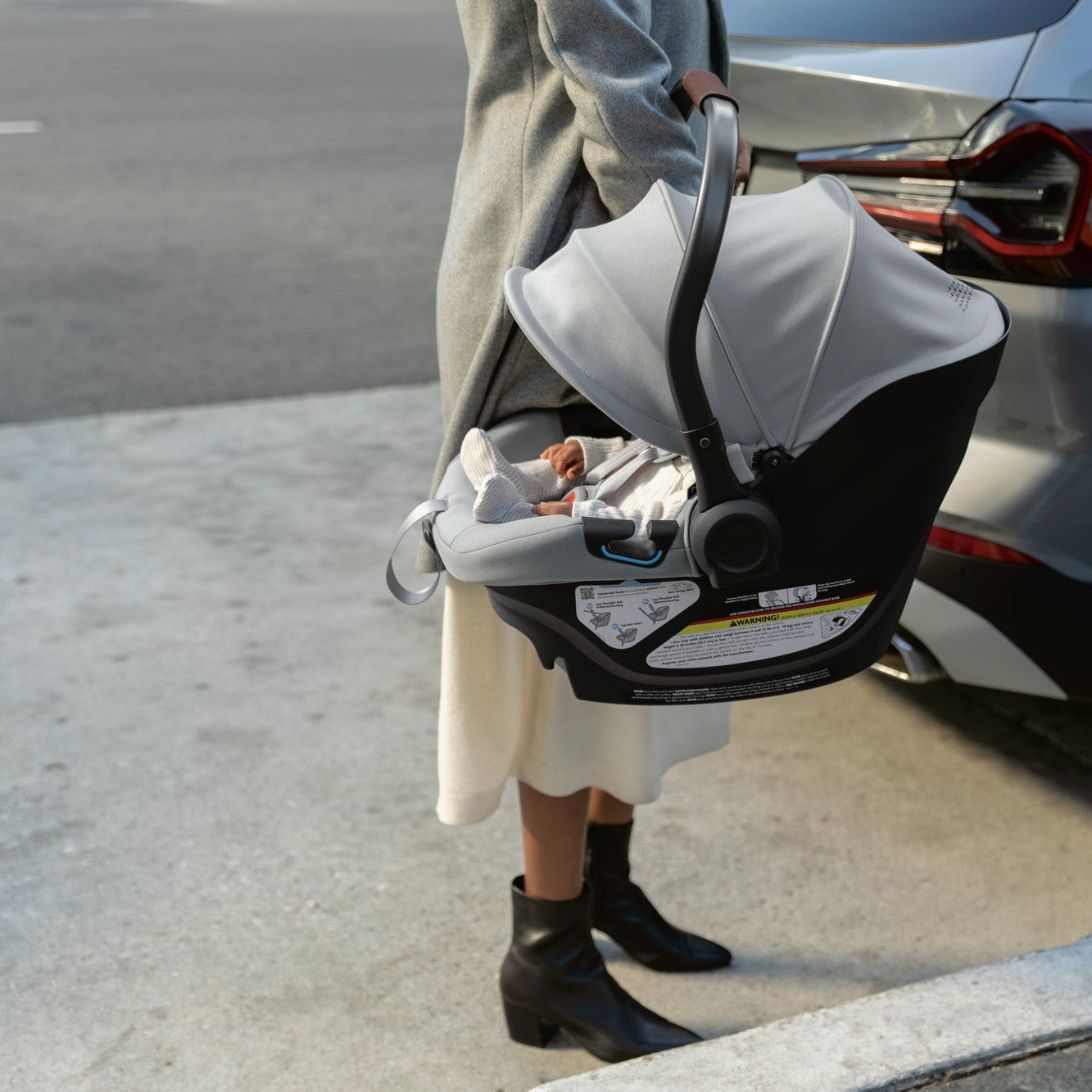 UPPABABY ARIA LIGHTWEIGHT CAR SEAT