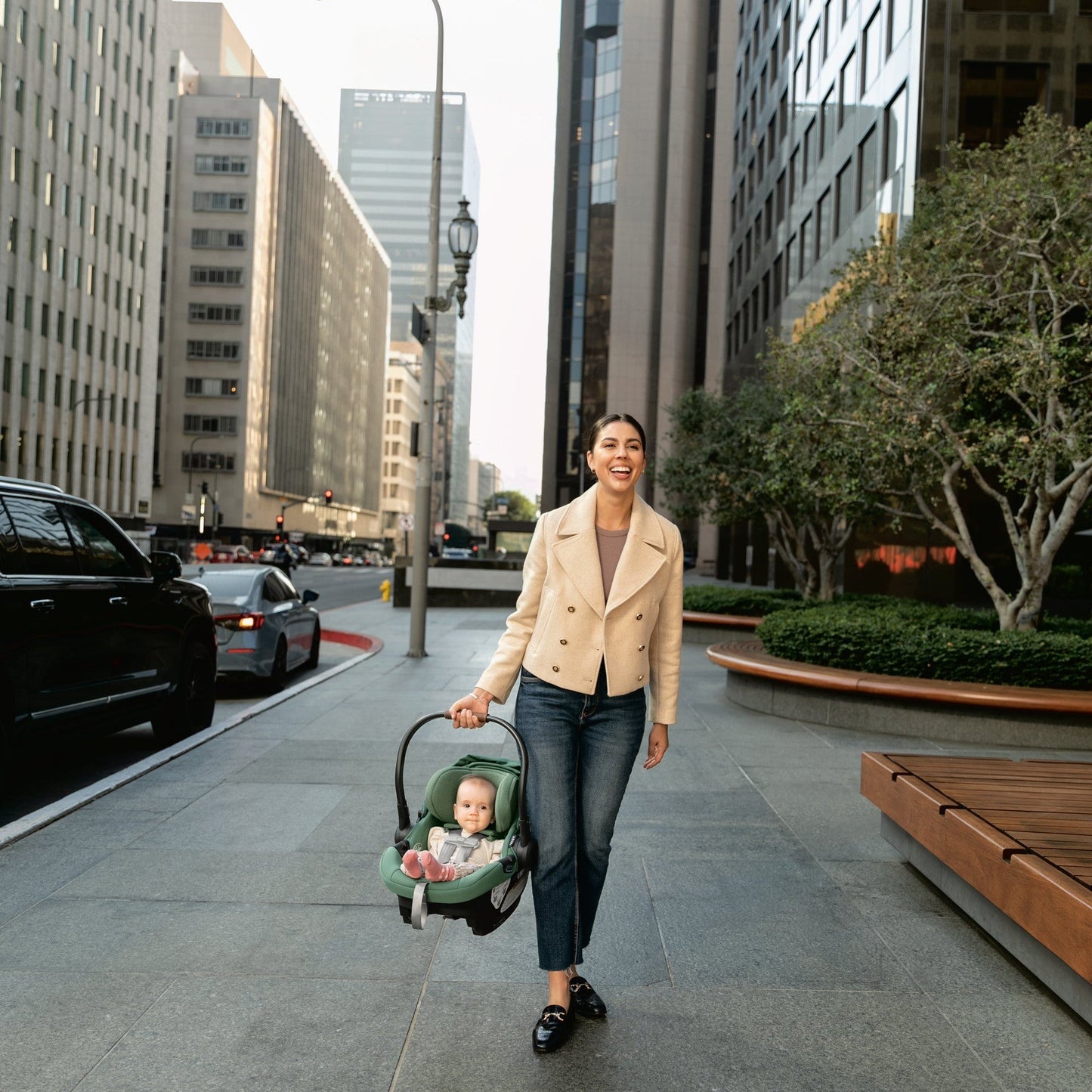 UPPABABY ARIA LIGHTWEIGHT CAR SEAT