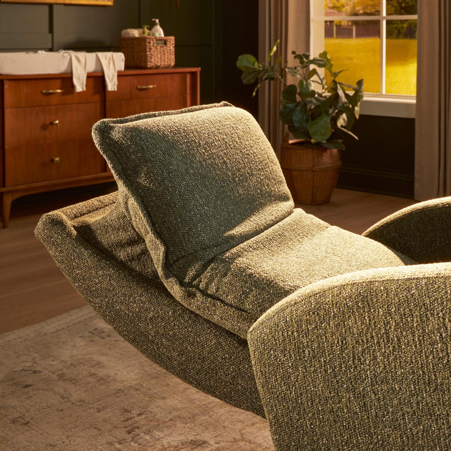 STORYTIME CALLI SWIVEL GLIDER RECLINER
