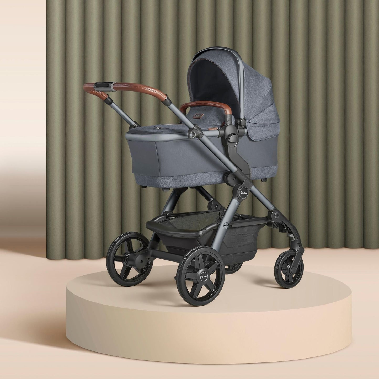 SILVER CROSS WAVE TANDEM BASSINET WITH SUSTAINABLE FABRICS