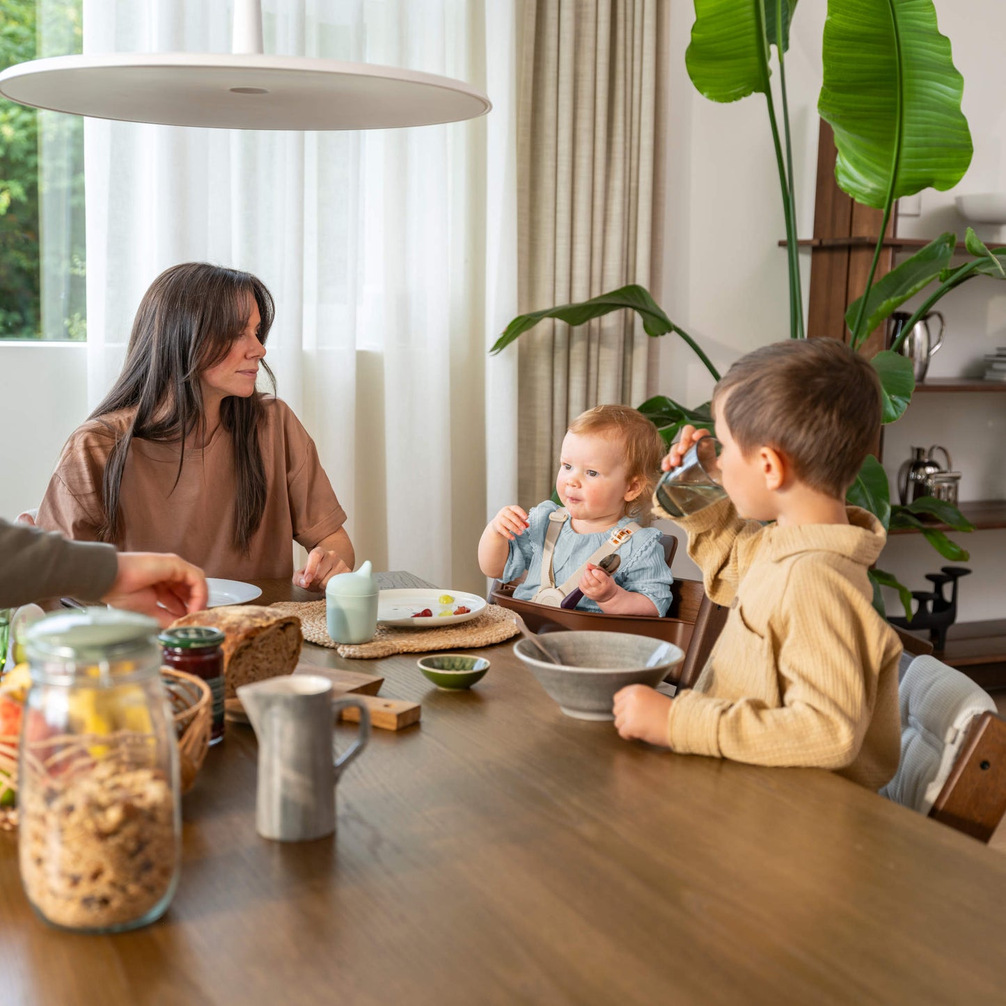 STOKKE TRIPP TRAPP HIGH CHAIR² OAK WITH CUSHION + STOKKE TRAY