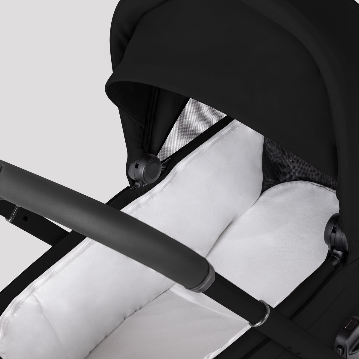 SILVER CROSS BREEZ COMPACT BASSINET