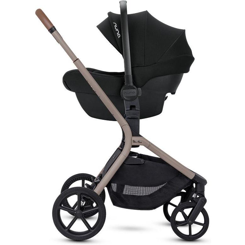SILVER CROSS BREEZ MID-SIZE COMPACT STROLLER