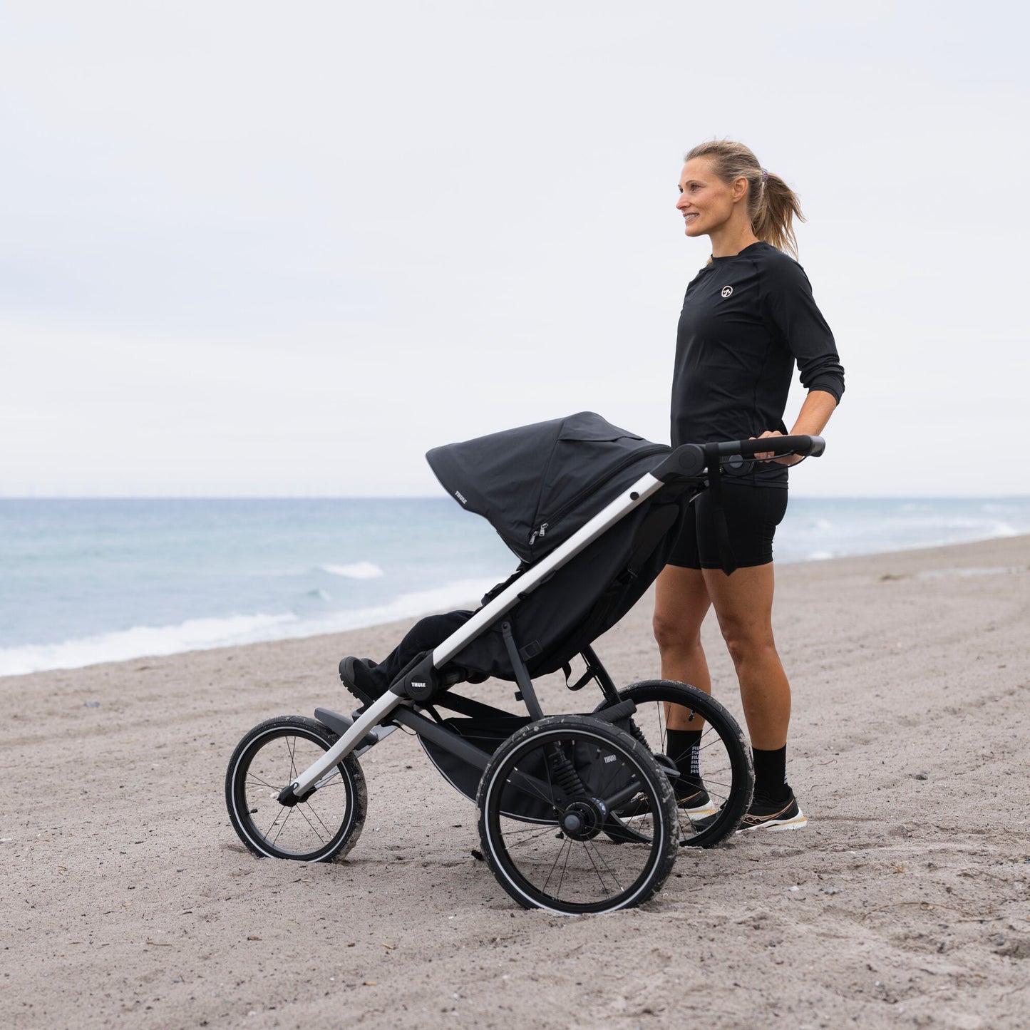 THULE GLIDE 3 JOGGING STROLLER