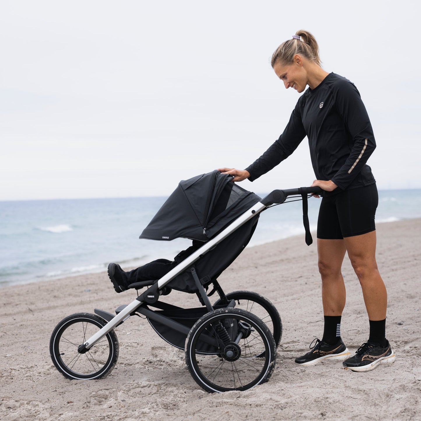 THULE GLIDE 3 JOGGING STROLLER