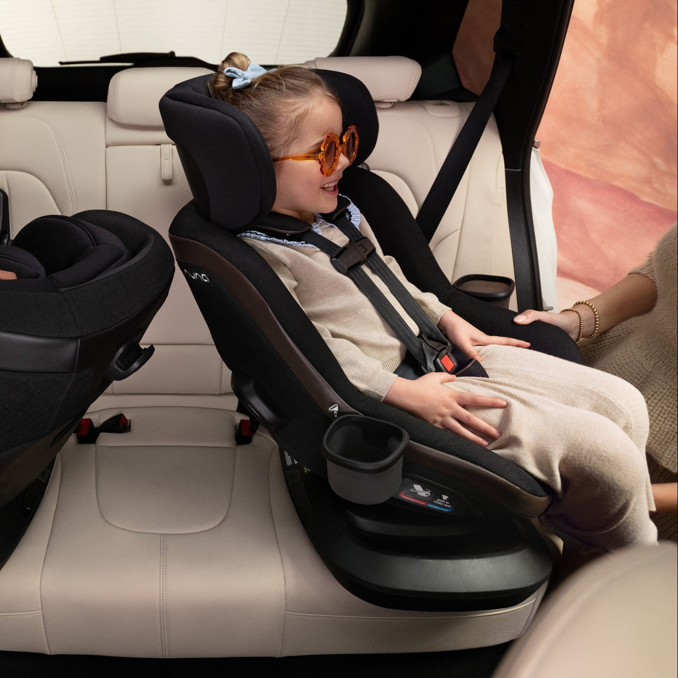 NUNA REVV MAXX CONVERTIBLE CAR SEAT | SHIPS IN MAY