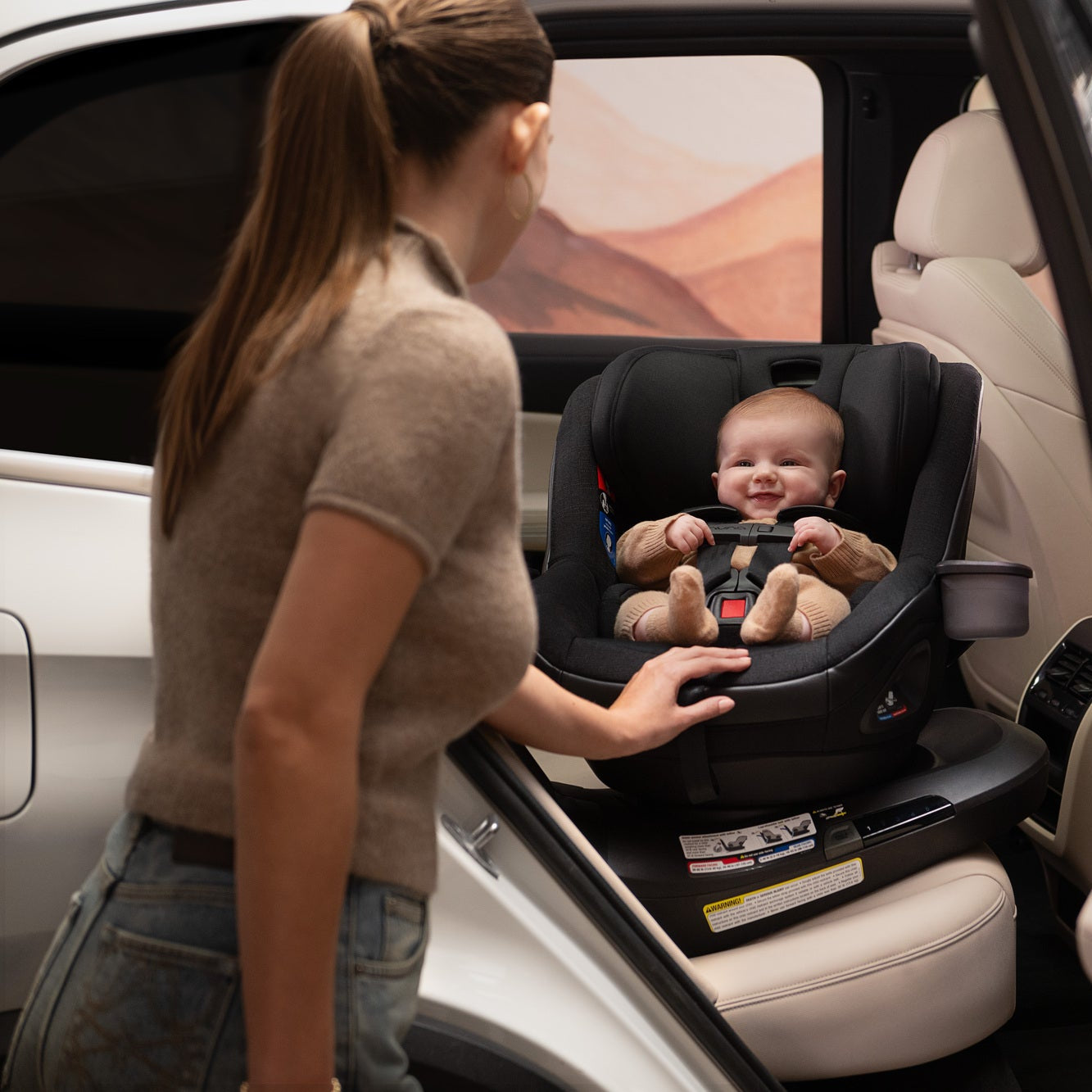 NUNA REVV MAXX CONVERTIBLE CAR SEAT | SHIPS IN MAY