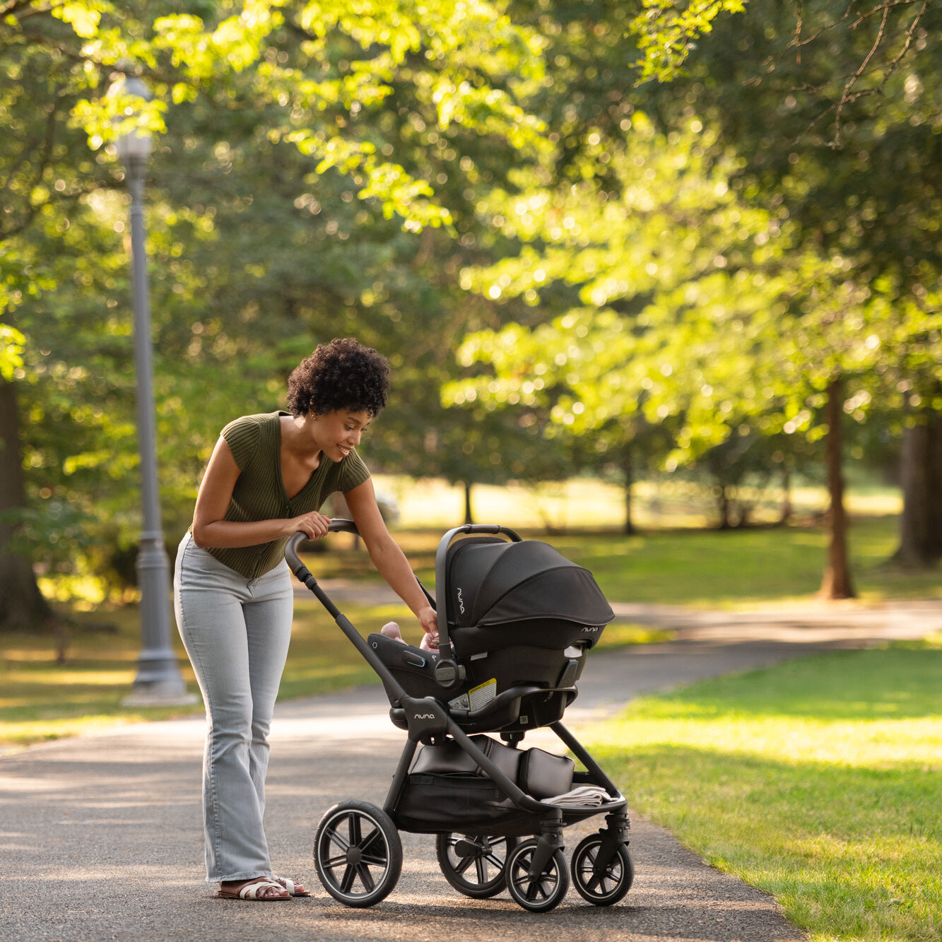 NUNA TRIV LX + PIPA URBN TRAVEL SYSTEM