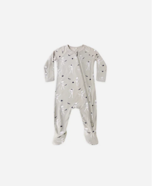 QUINCY MAE BAMBOO ZIP FOOTIE - SKELETONS