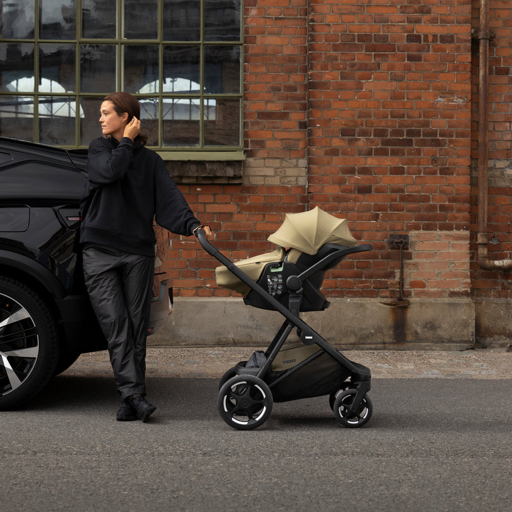THULE CHARM STROLLER 2-IN-1