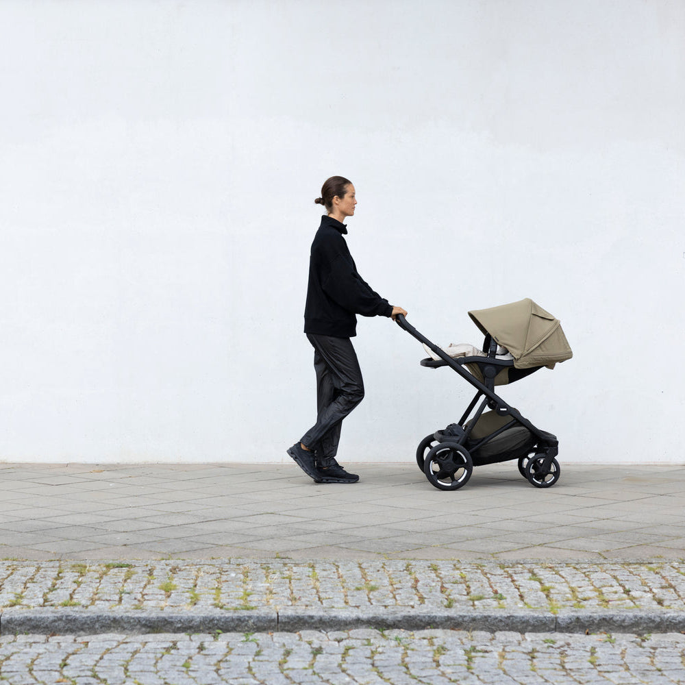 THULE CHARM STROLLER 2-IN-1