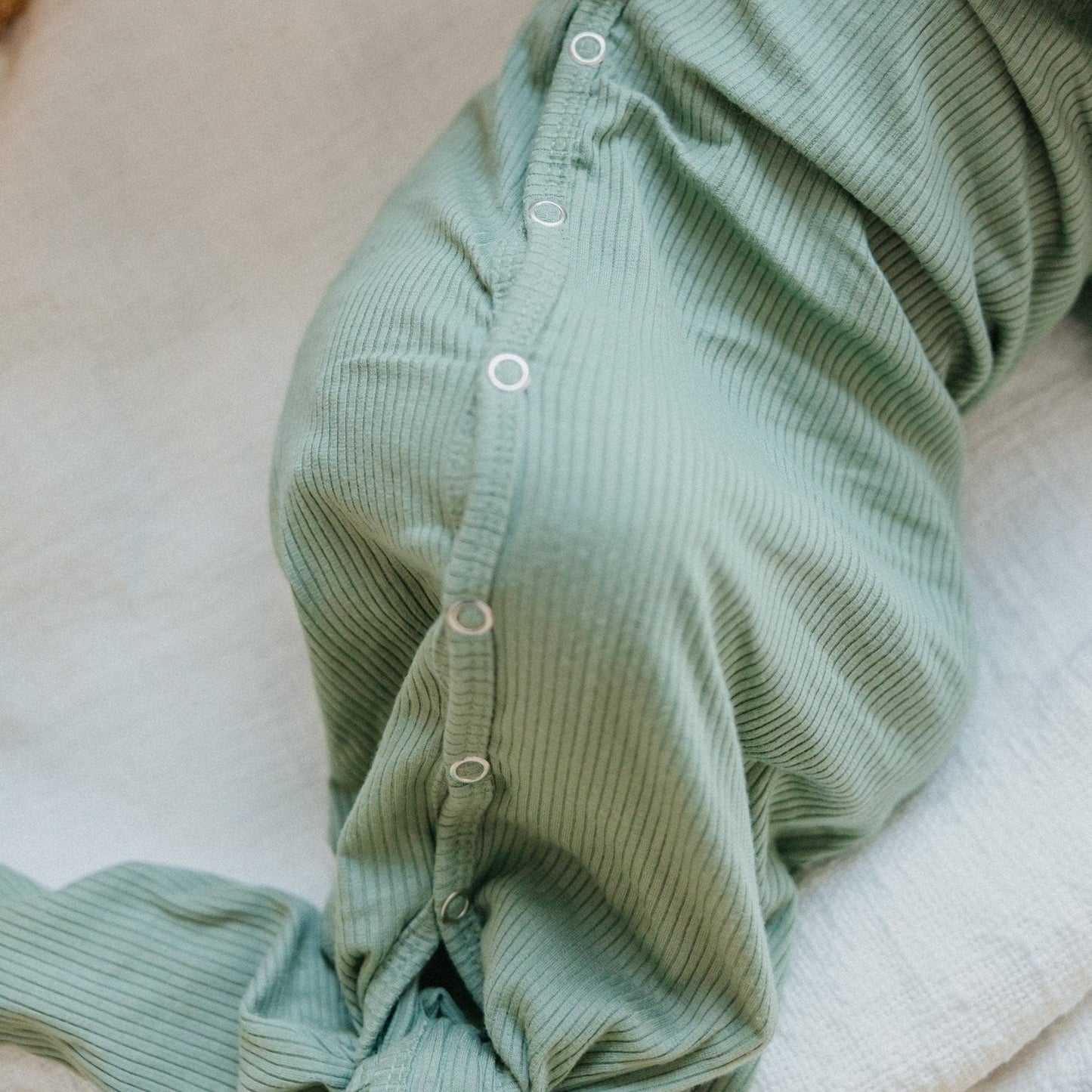 COPPER PEARL RIB KNIT NEWBORN KNOTTED GOWN - CLOVER