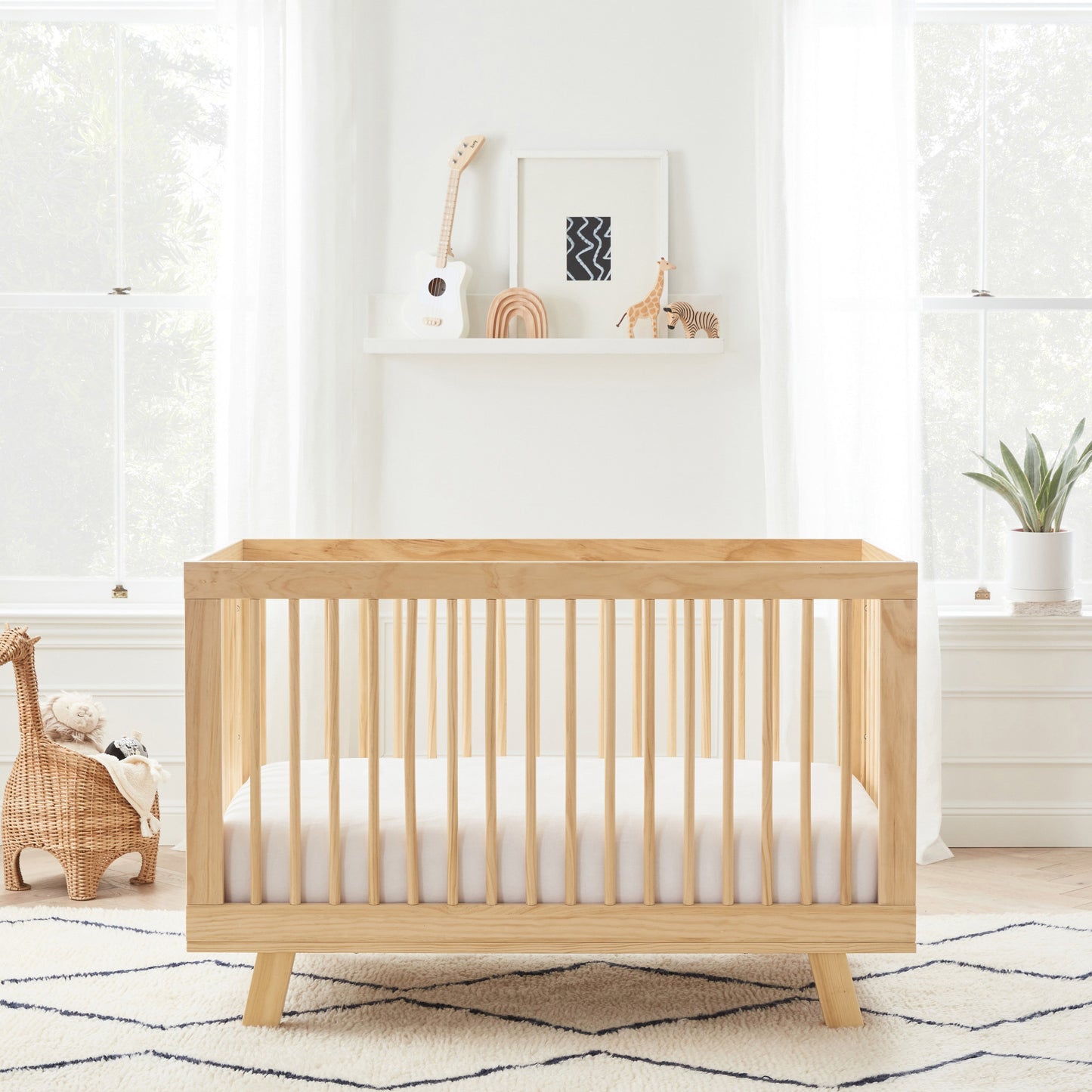 Hudson 3-in-1 Convertible Crib w/ToddlerBedConversionKit in White/Washed Natural