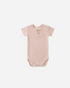 QUINCY MAE RIBBED HENLEY BODYSUIT BLUSH