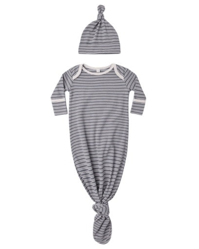 QUINCY MAE KNOTTED BABY GOWN + HAT SET SLATE MICROSTRIPE