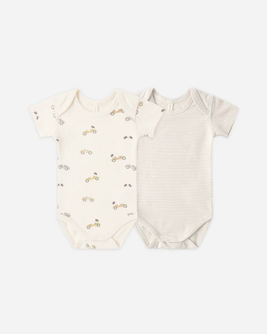 QUINCY MAE SHORT SLEEVE BODYSUIT PACK RACE CAR, OAT MICRO STRIPE