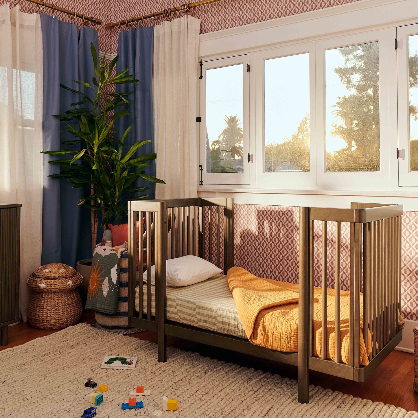 BABYLETTO POGO 8-IN-1 CONVERTIBLE CRIB WITH ALL-STAGES CONVERSION KITS