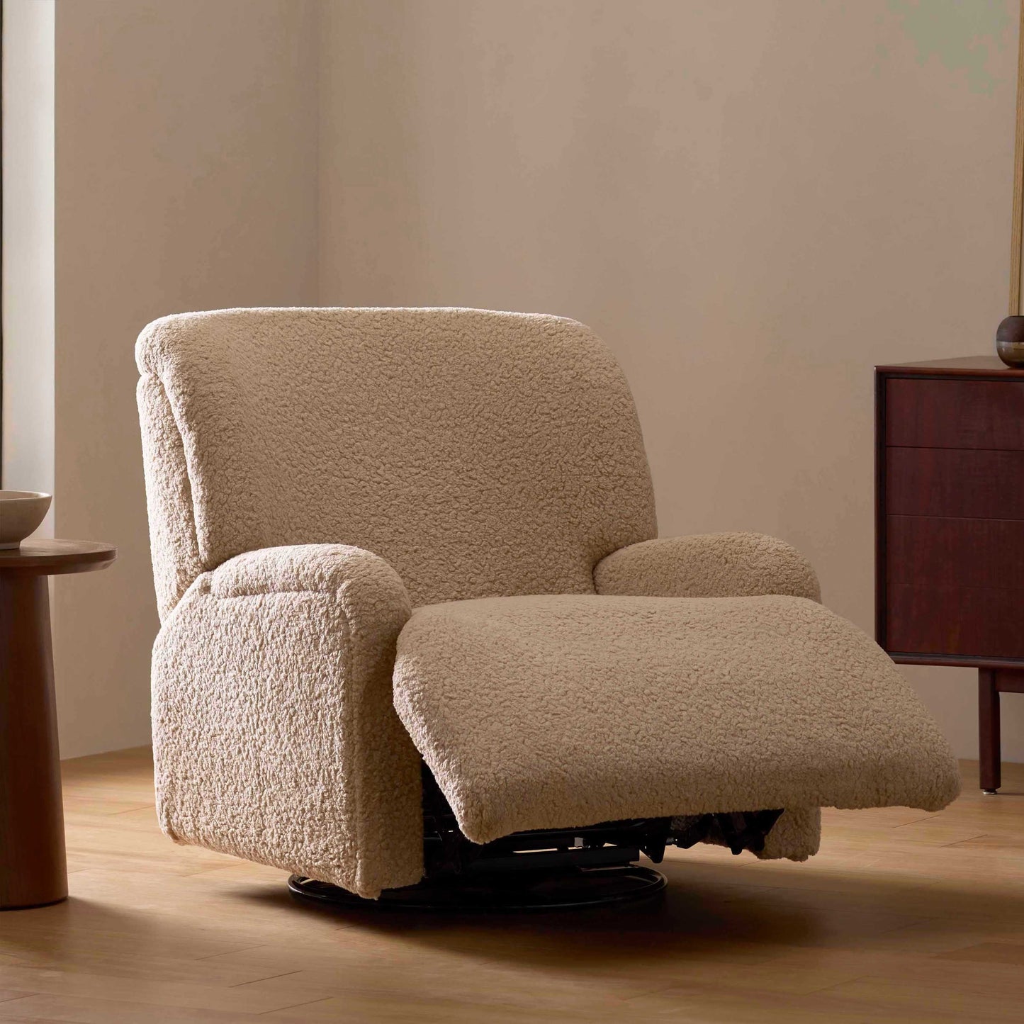 BABYLETTO WINSLOW EXTRA WIDE RECLINER AND SWIVEL GLIDER