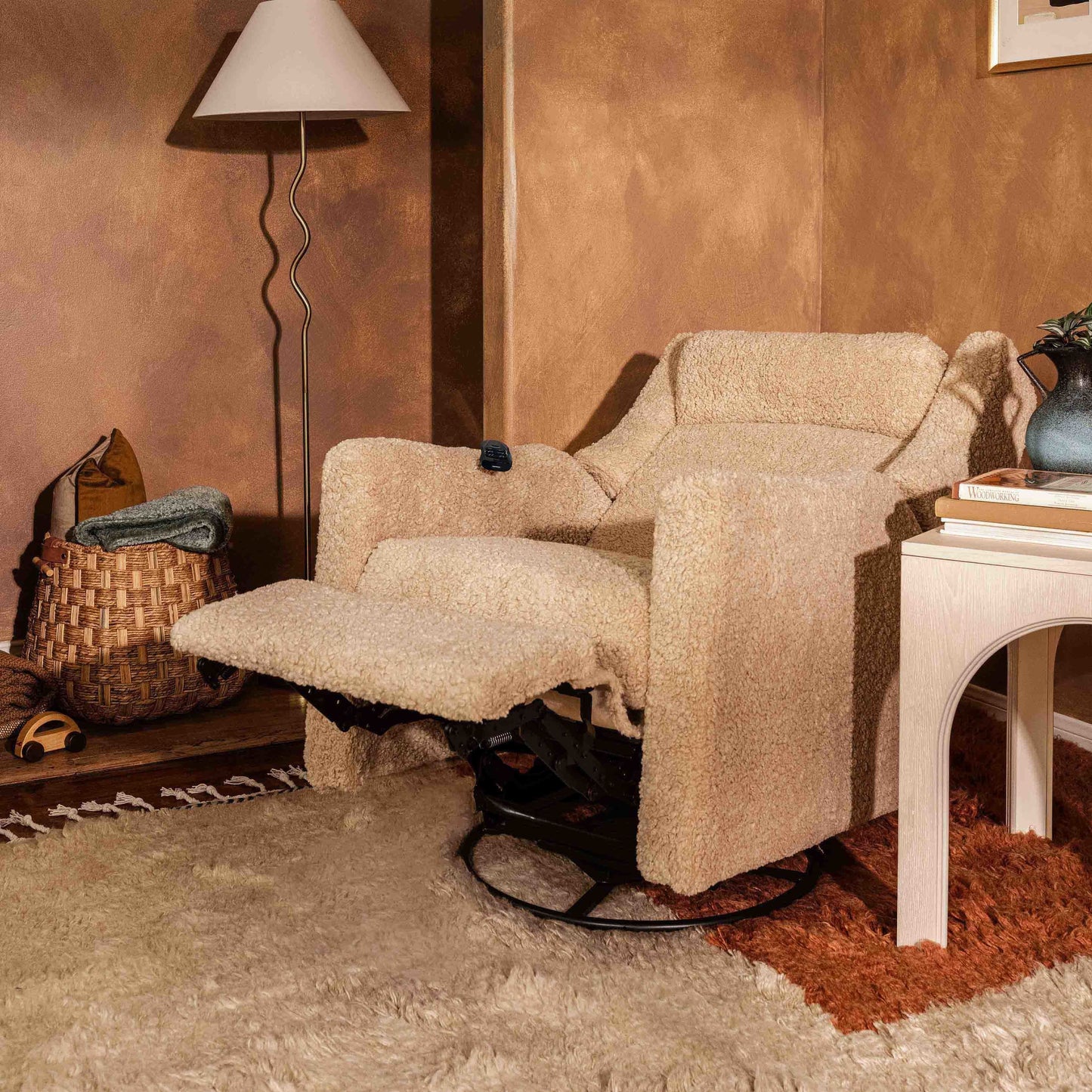 BABYLETTO KIWI DELUXE POWER RECLINER & SWIVEL GLIDER WITH HEAT AND MASSAGE