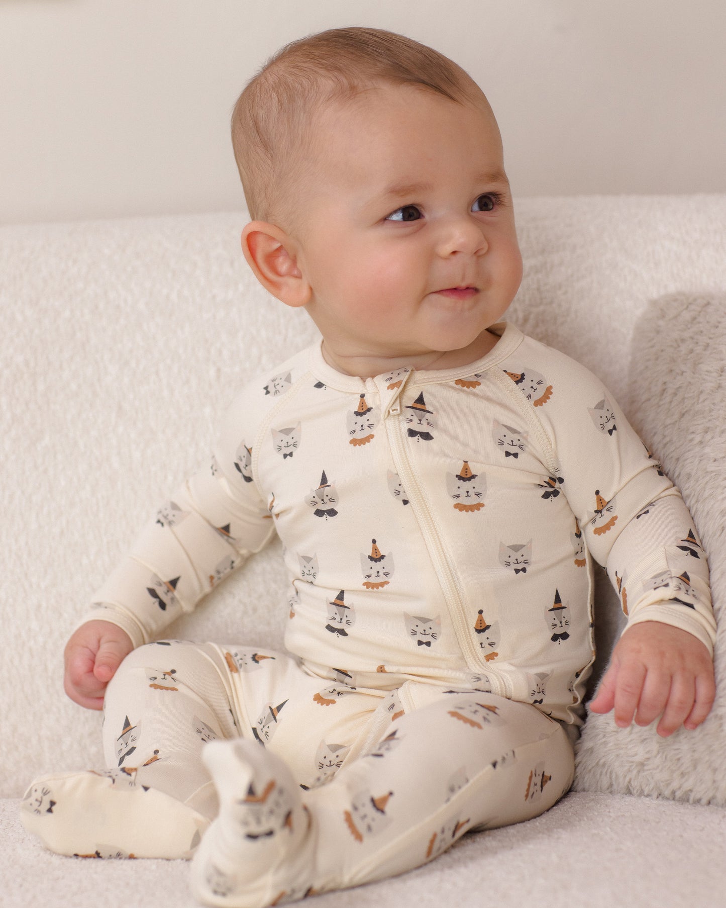 QUINCY MAE BAMBOO ZIP FOOTIE COSTUME KITTENS