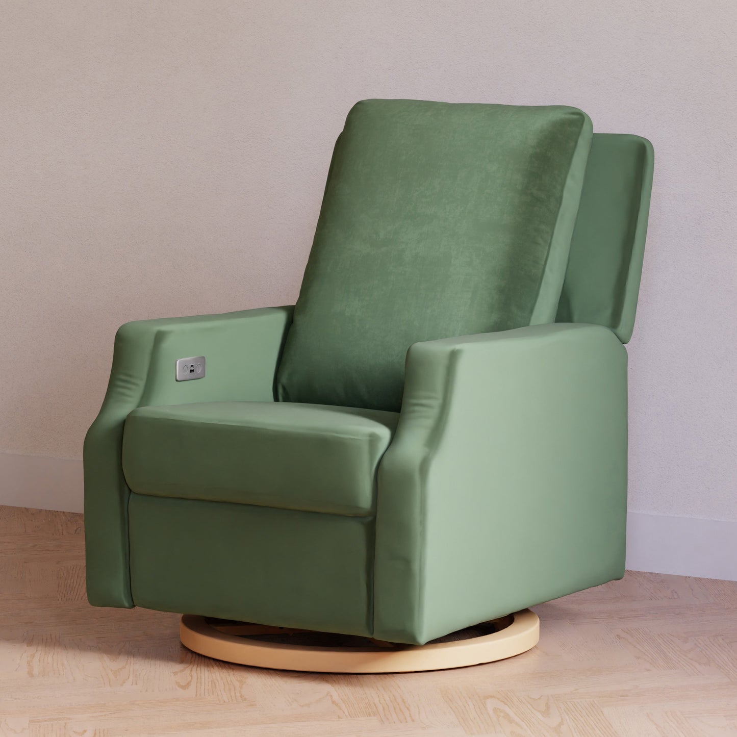 NAMESAKE CREWE ELECTRONIC RECLINER AND SWIVEL GLIDER