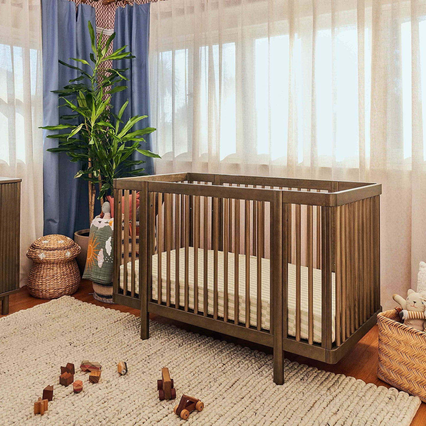BABYLETTO POGO 8-IN-1 CONVERTIBLE CRIB WITH ALL-STAGES CONVERSION KITS