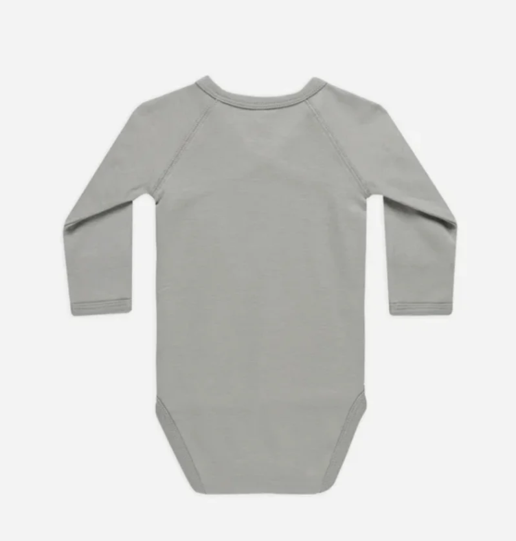 QUINCY MAE SIDE SNAP BODYSUIT DUSTY BLUE