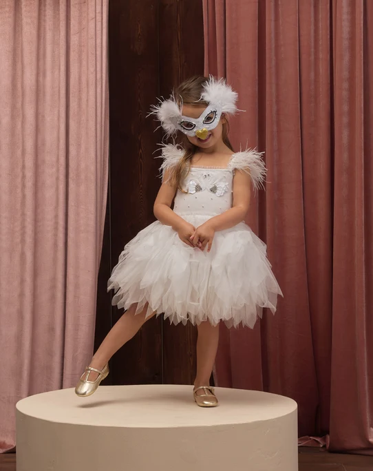 NORALEE SWAN MASK IVORY