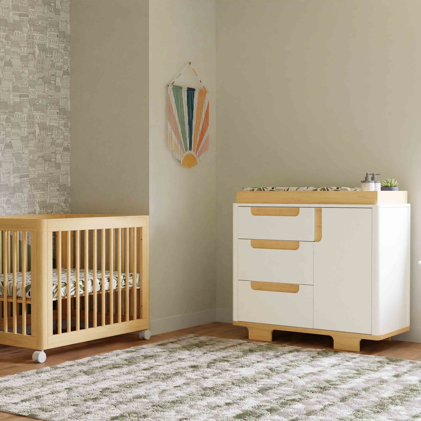 Yuzu 3-Drawer Changer Dresser in White/Natural