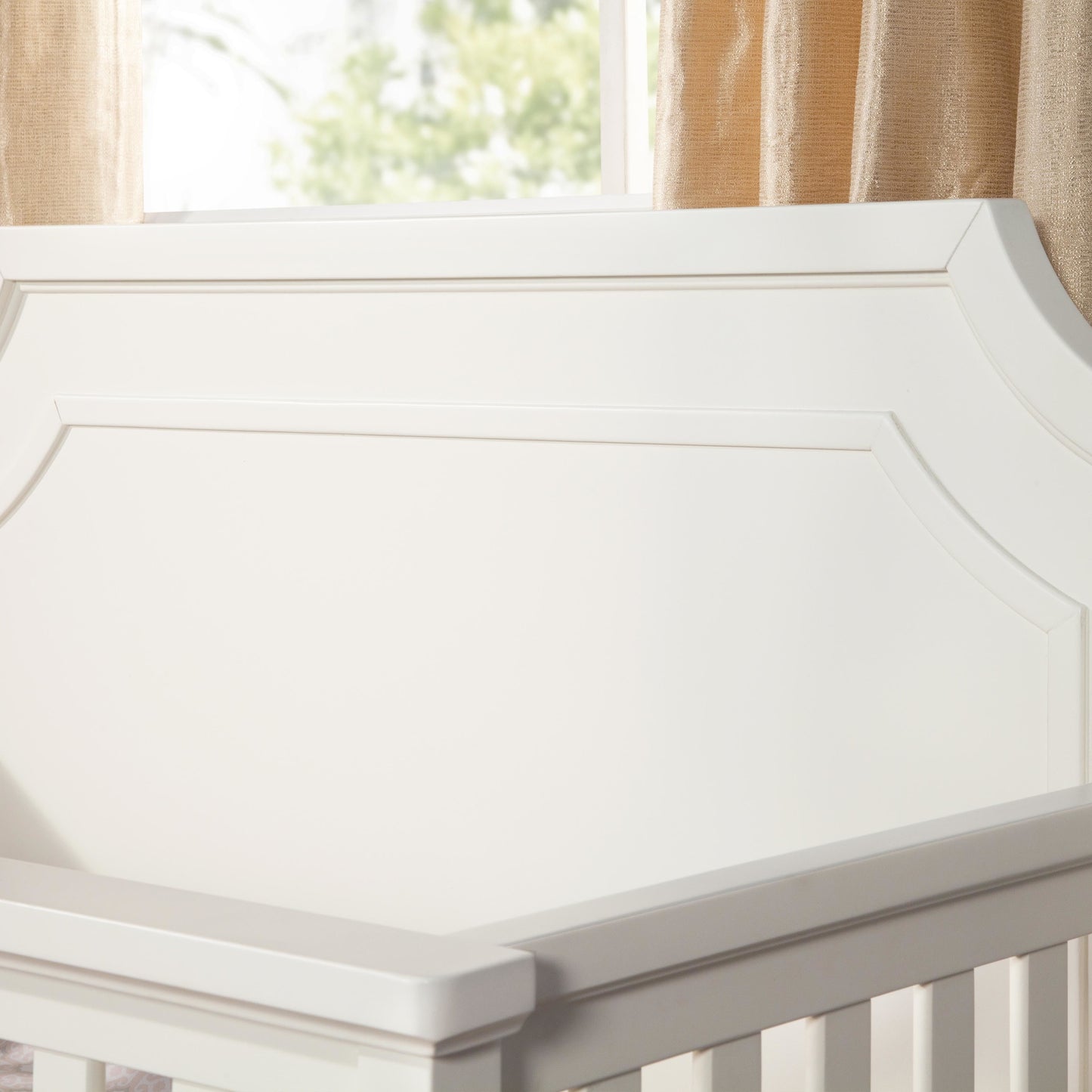 NAMESAKE EMMA REGENCY 4-IN-1 CONVERTIBLE CRIB