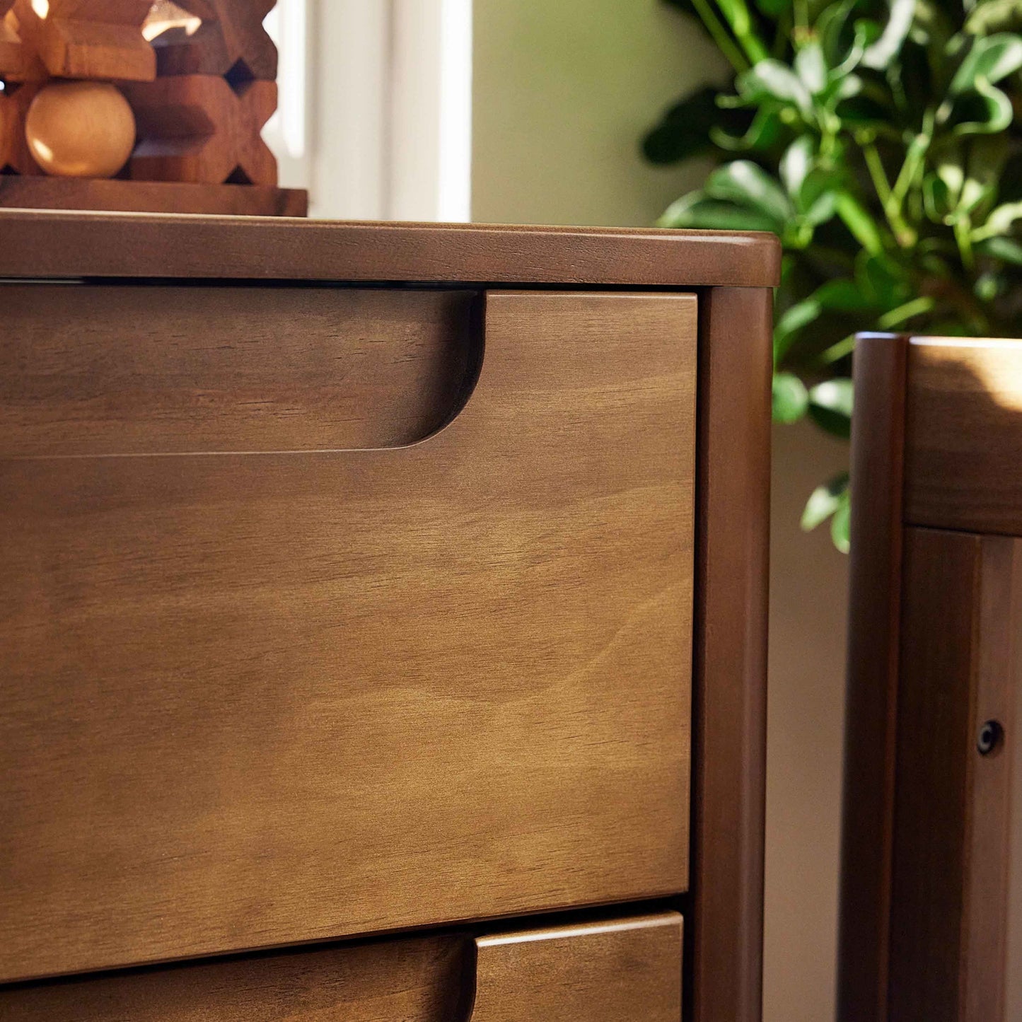 Yuzu 6-Drawer Dresser in Natural Walnut
