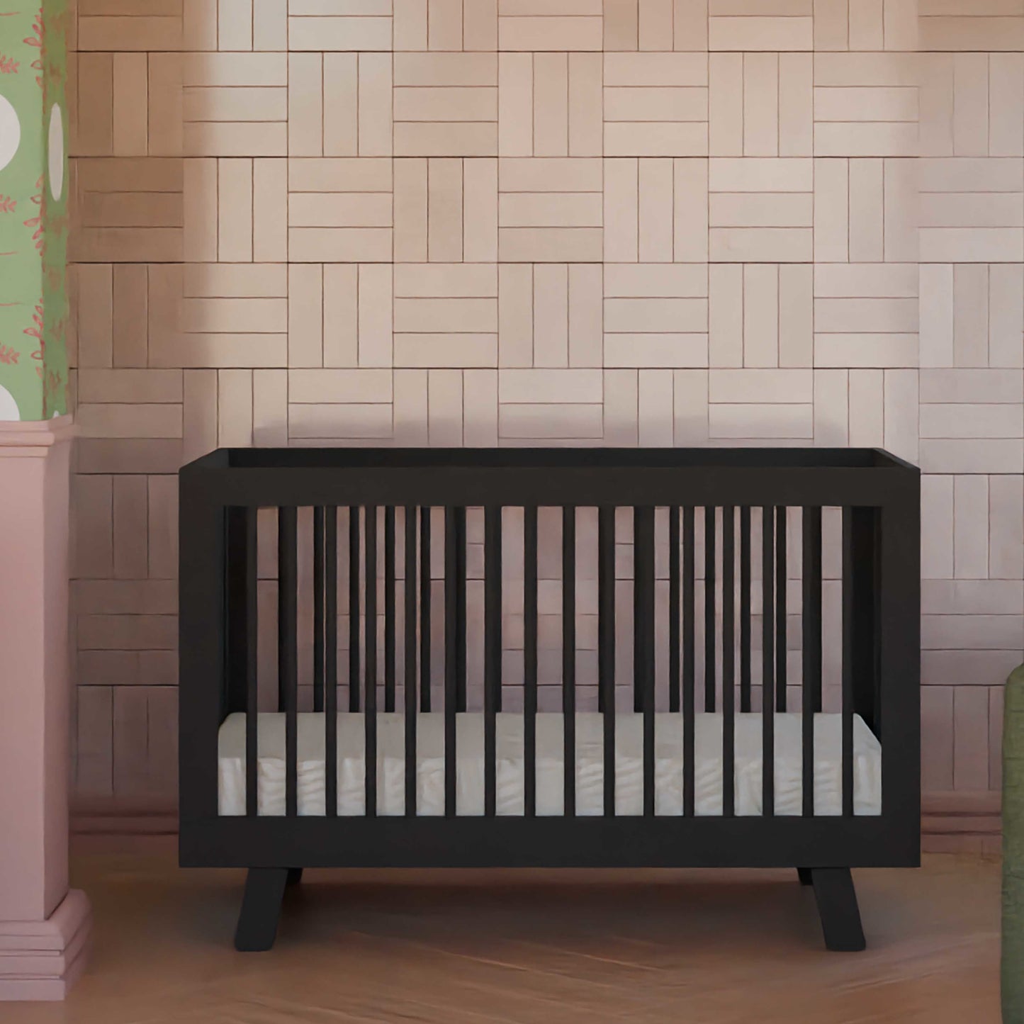 Hudson 3-in-1 Convertible Crib w/ToddlerBedConversionKit in White/Washed Natural