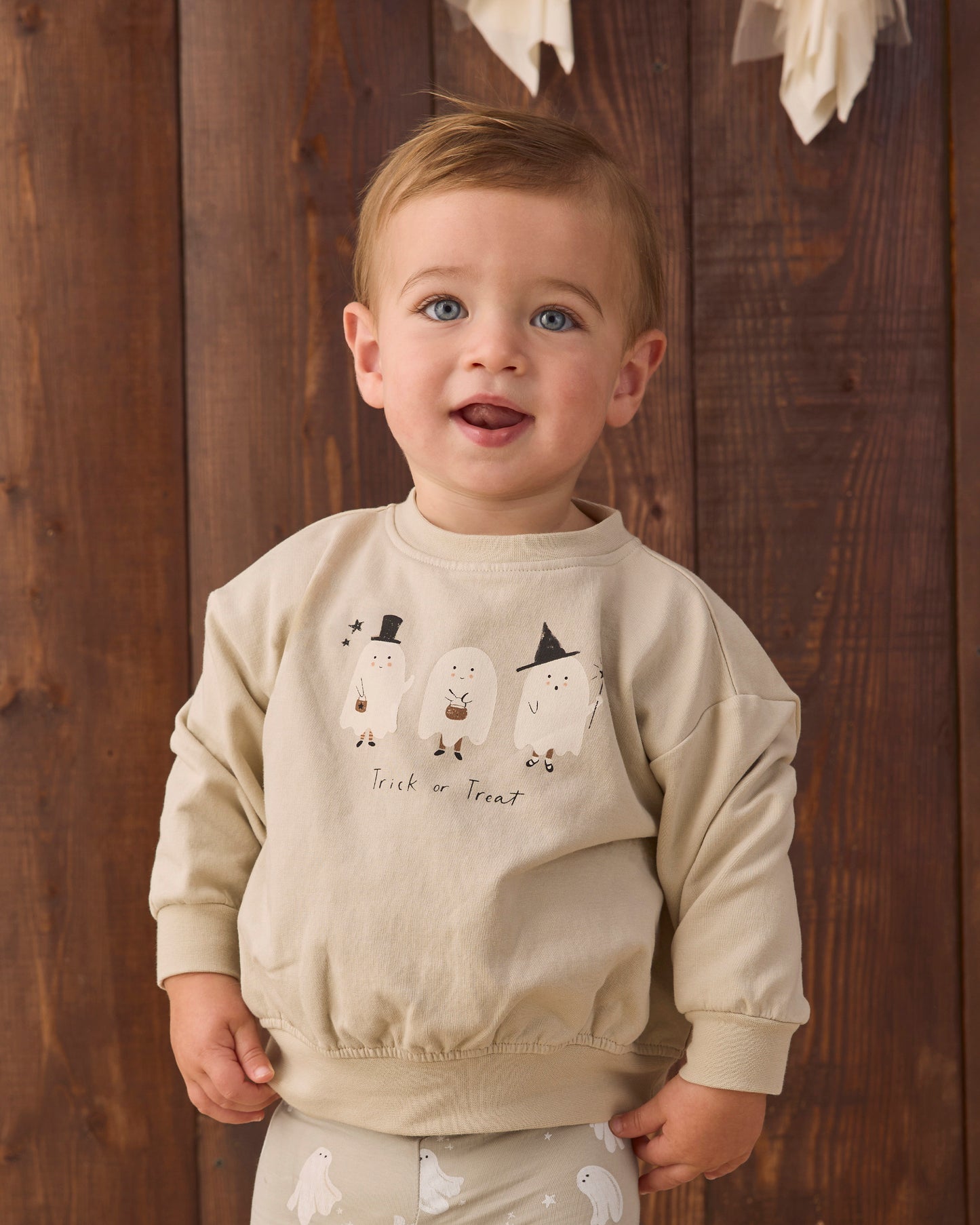 QUINCY MAE RELAXED FLEECE SWEATSHIRT TRICK OR TREAT