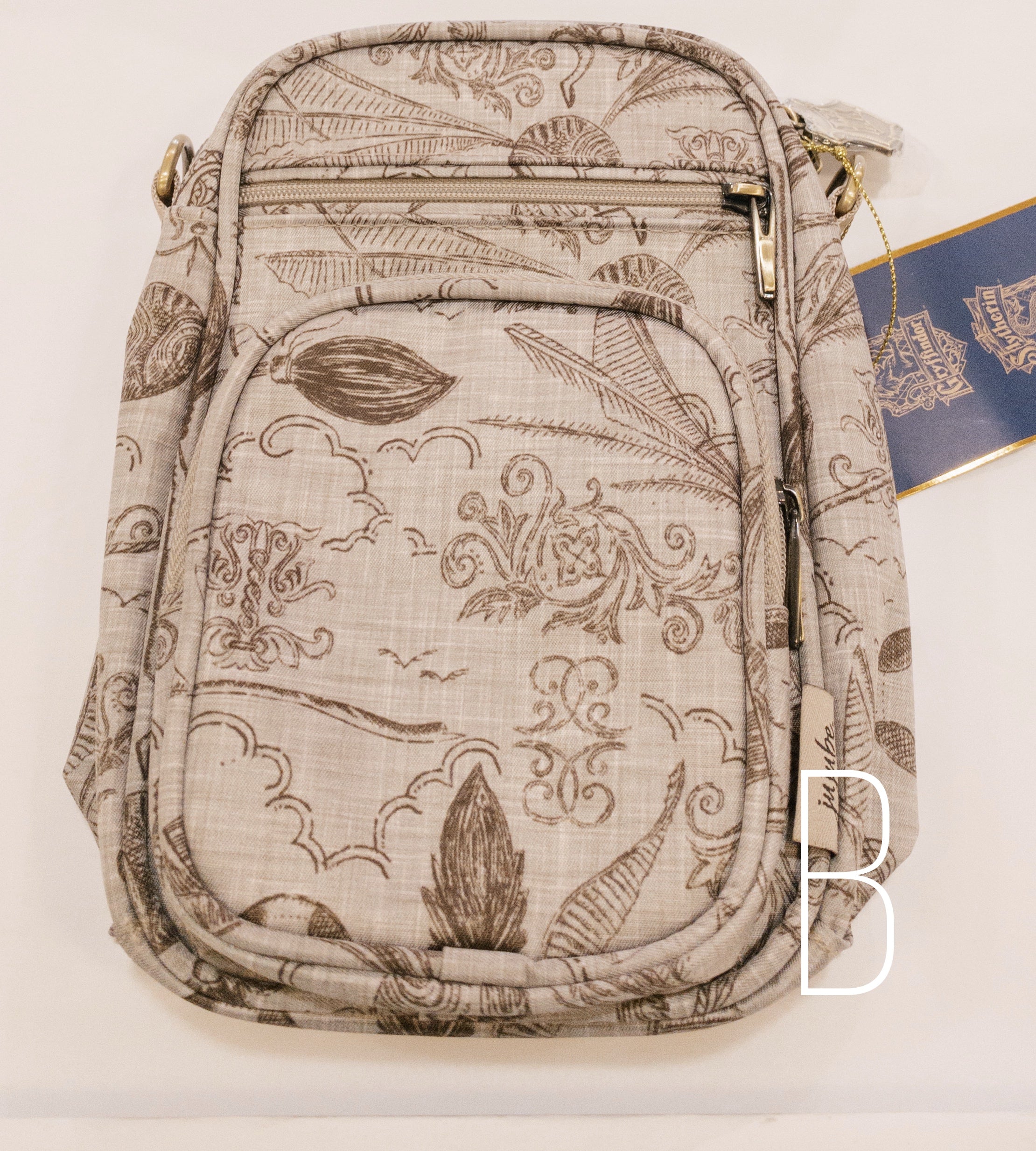 jujube mini backpack vs helix and now wait for it the mini helix perfect for your favorite little guy or for a small bag on the go Jujube Mini BRB vs Mini