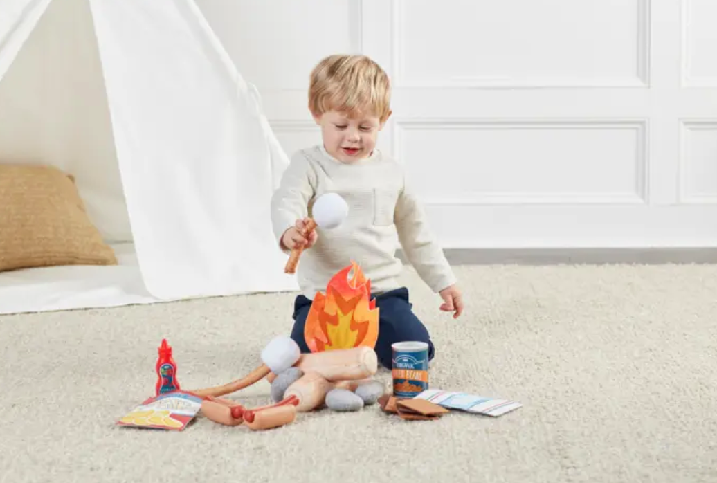 CAMPFIRE PLAY PRETEND TODDLER